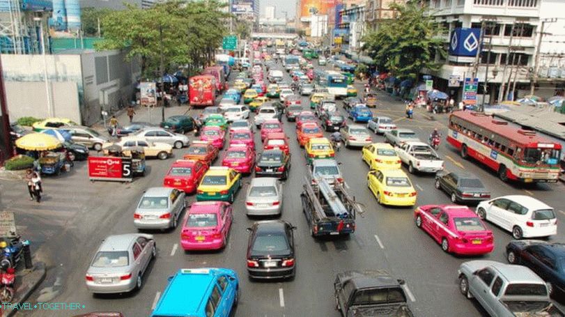 Ploenchit Road District u Bangkoku