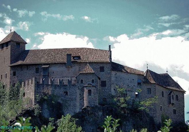 Roncolo Castle