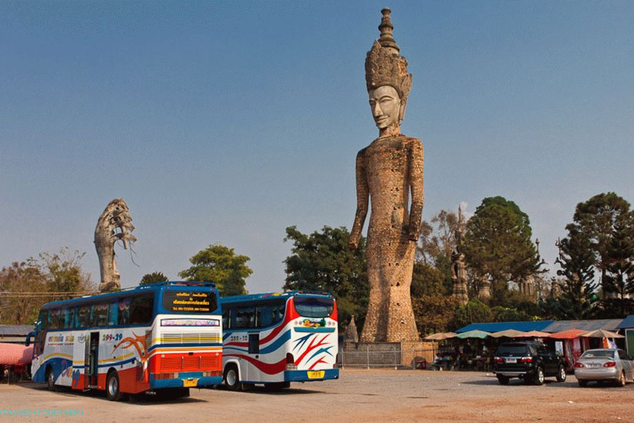 Parkiranje u blizini parka Buddha Sala Keoku