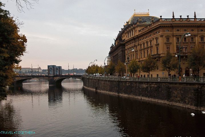 Obala rijeke Vltave, centar Praga
