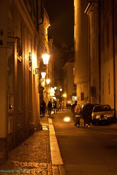 Ulice starog Praga uveče