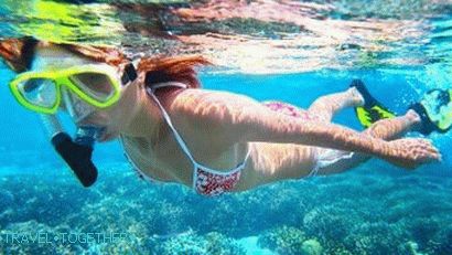 Krstarenje uz obalu ostrva Koh Phangan na jedrilici