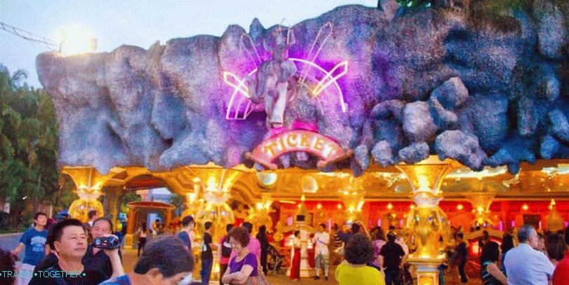 Cijena showa Phuket Fantasy