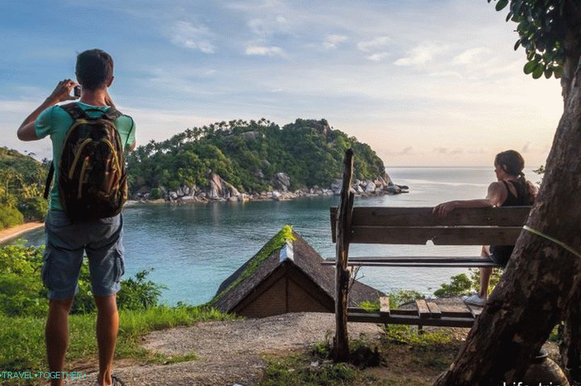 Klupa između plaža Haad Tien i Haad Yuan