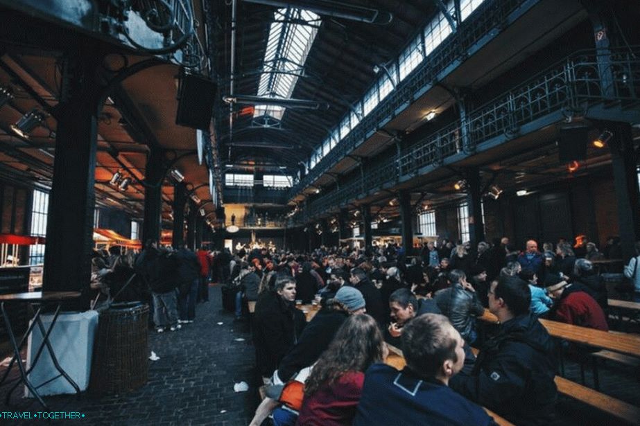 Ribarnica (Fishmarkt) u Hamburgu