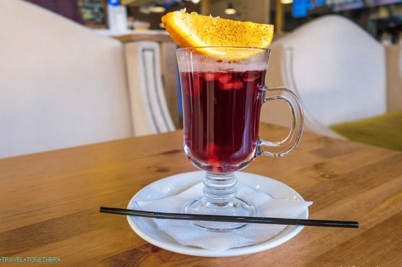 Dining Eat and Eat in Krasnaya Polyana