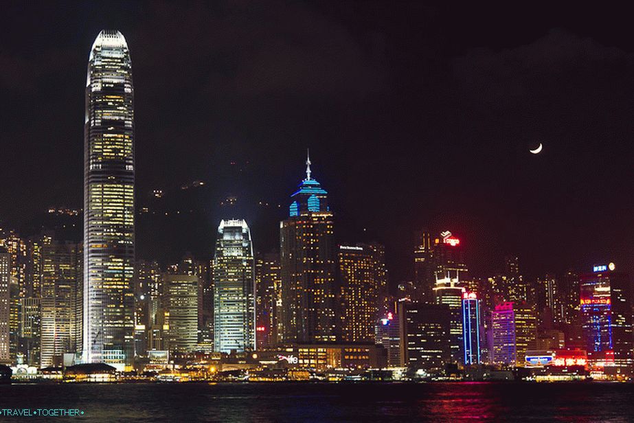 Noć Hong Kong - pogled na otok Hong Kong