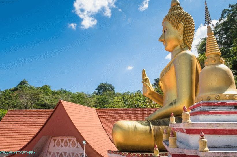 Hram Kao Rang u Puketu - blizu posmatračke platforme Rang Hilla