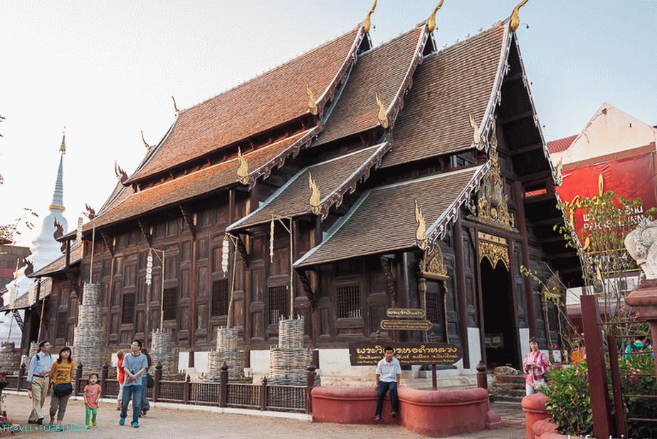 Drveni hram Wat Phan Tao