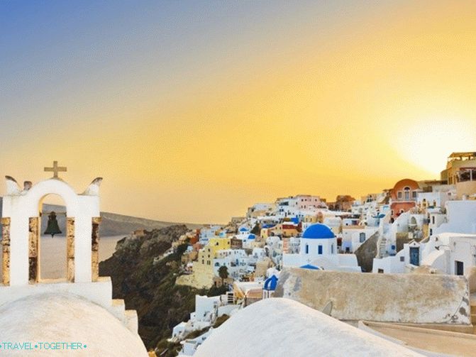 Zabava u Oiji na Santoriniju