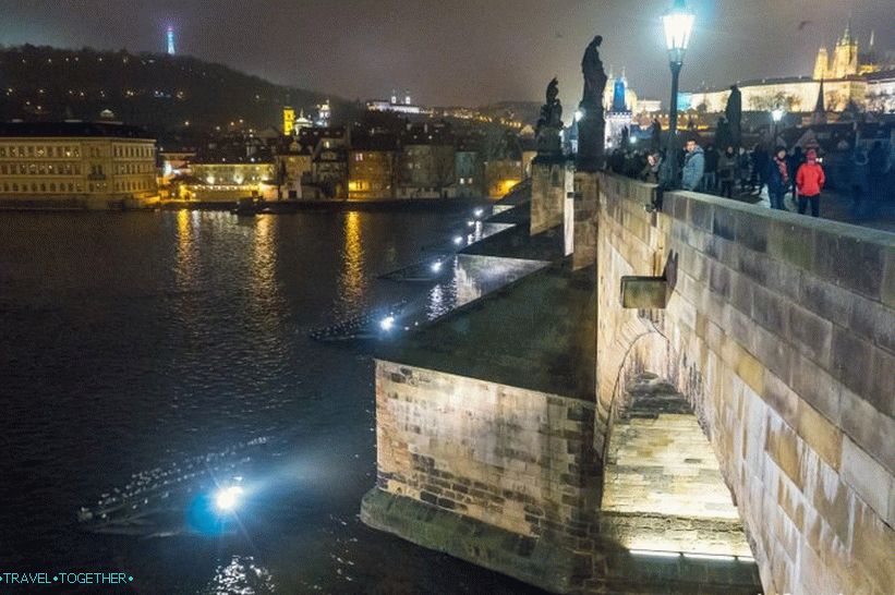 Karlov most - ako ga niste videli, znači da nije bilo u Pragu