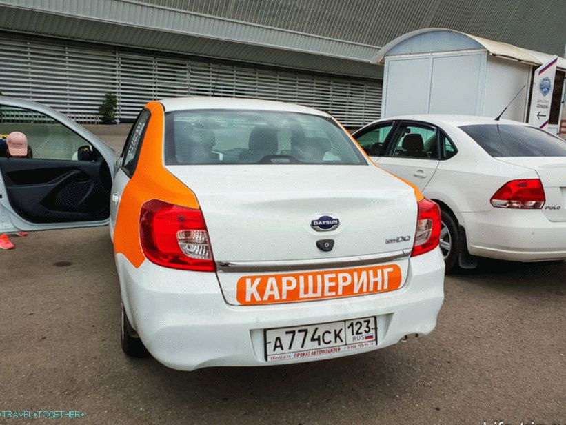 U aerodromu Sochi uzeo sam kola za deljenje automobila