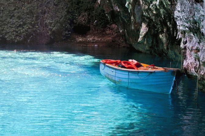 Melissani jezero-pećina u Kefaloniji