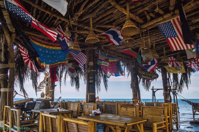 Koh Raham na Phanganu - autentični restoran morskog smeća