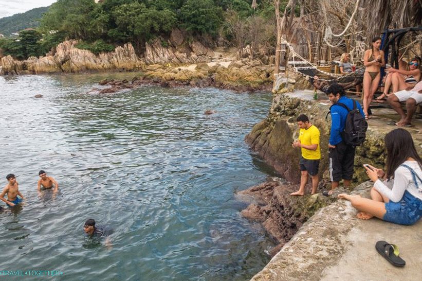 Koh Raham na Phanganu - autentični restoran morskog smeća