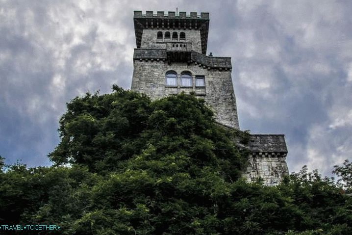 Odmor za djecu u Rusiji, Stražarska kula Akhun u Sočiju