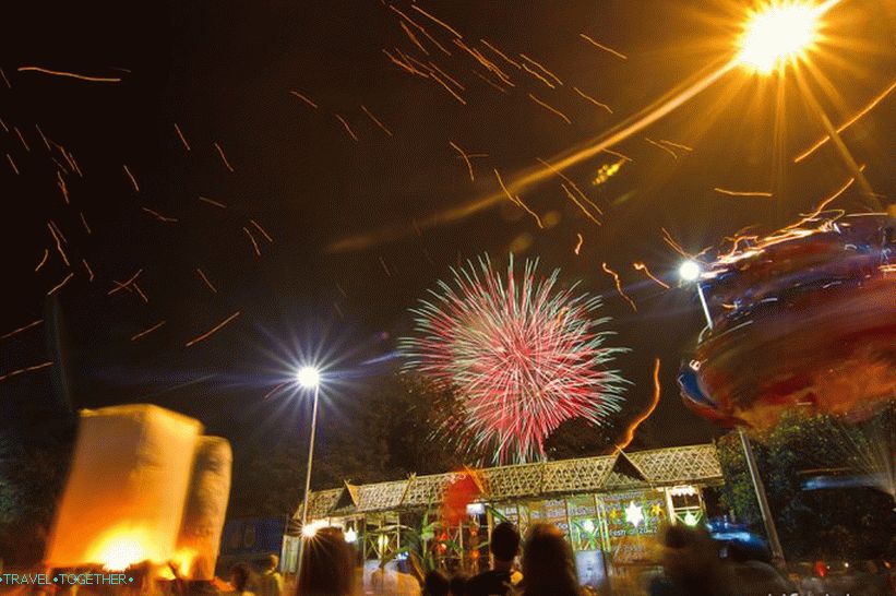 Festival Loy Kratong i Yipeng (20)