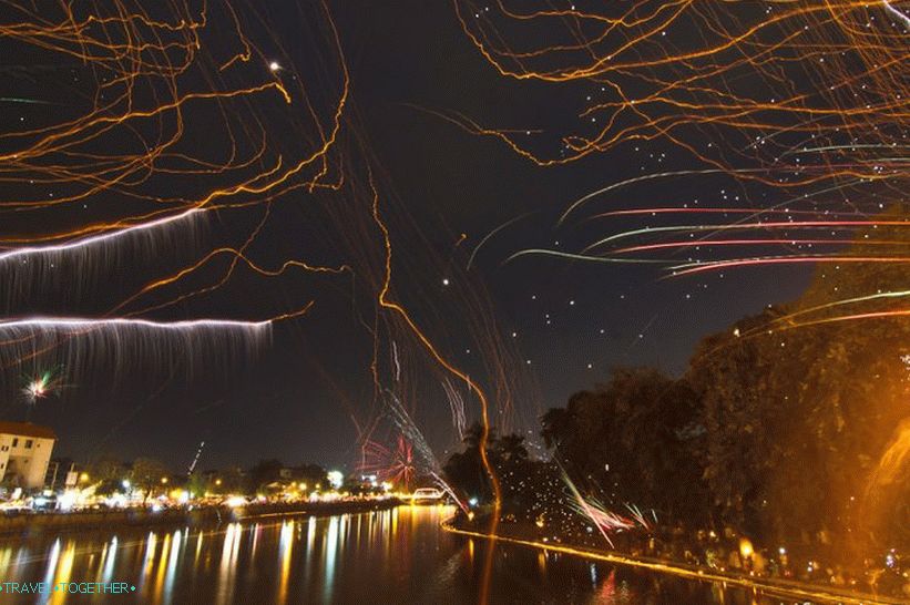 Festival Loy Kratong i Yipeng (25)