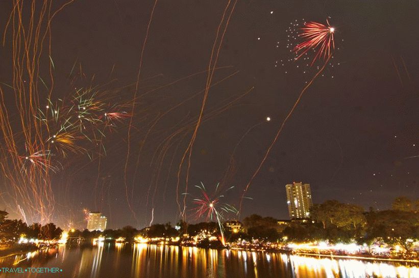 Festival Loy Kratong i Yipeng (26)