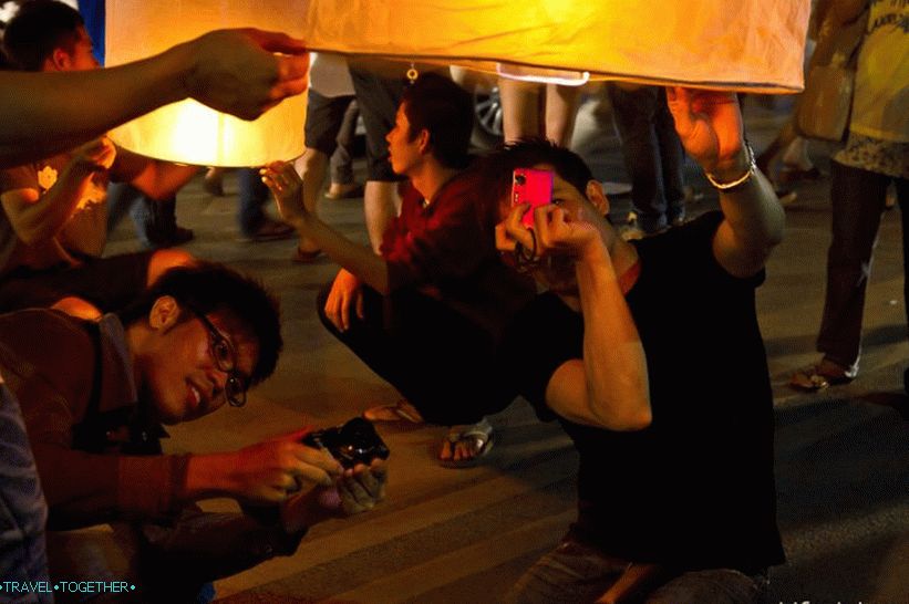 Festival Loy Kratong i Yipeng (28)