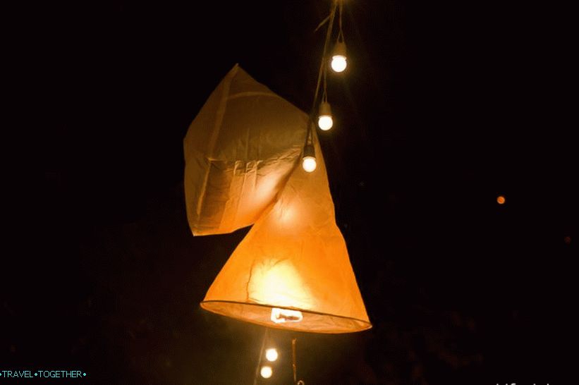 Festival Loy Kratong i Yipeng (24)