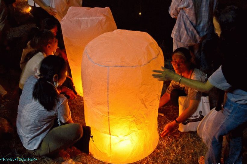 Loy Kratong i Yipeng festival (3)