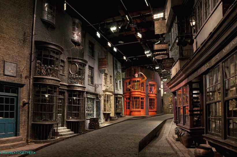 Warner Bros  Studio