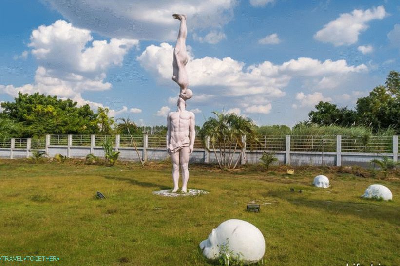 Love Art Park u Pataji - erotski park za amatere