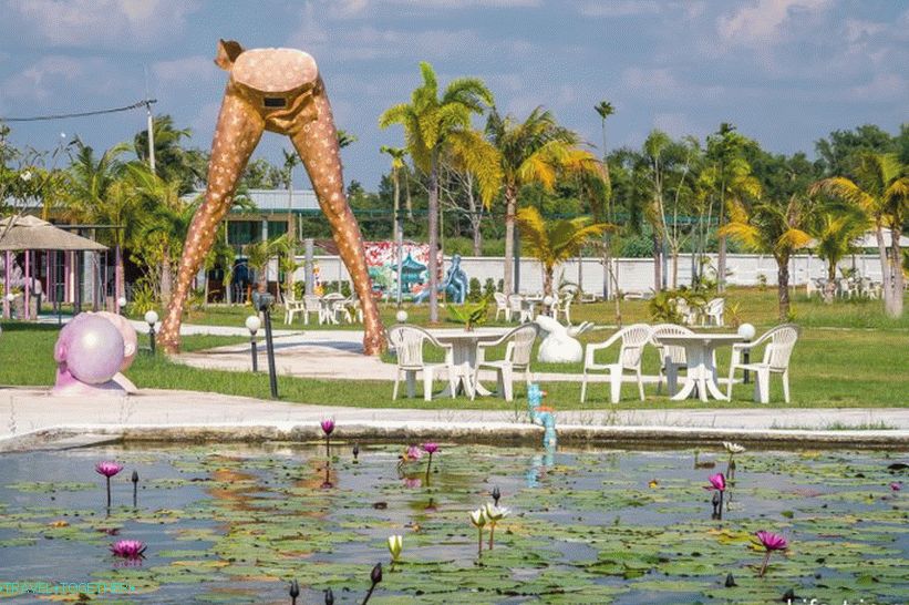Love Art Park u Pataji - erotski park za amatere