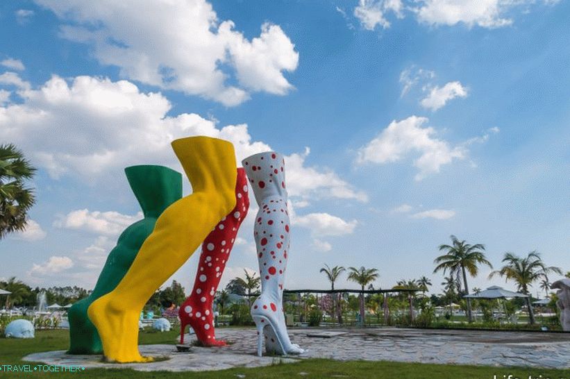 Love Art Park u Pataji - erotski park za amatere