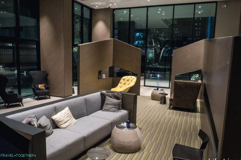Lobby Base Condo
