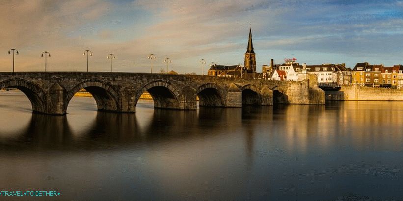 Most Sv. Servatija preko Meusea
