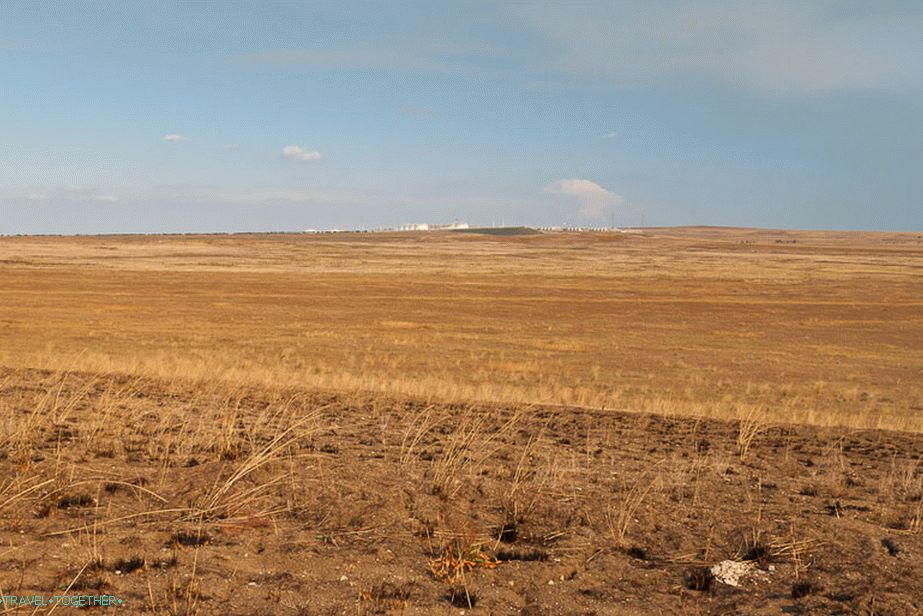 U daljini se može vidjeti rafinerijska stanica