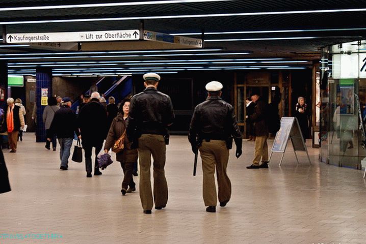 Policija u metrou Minhena