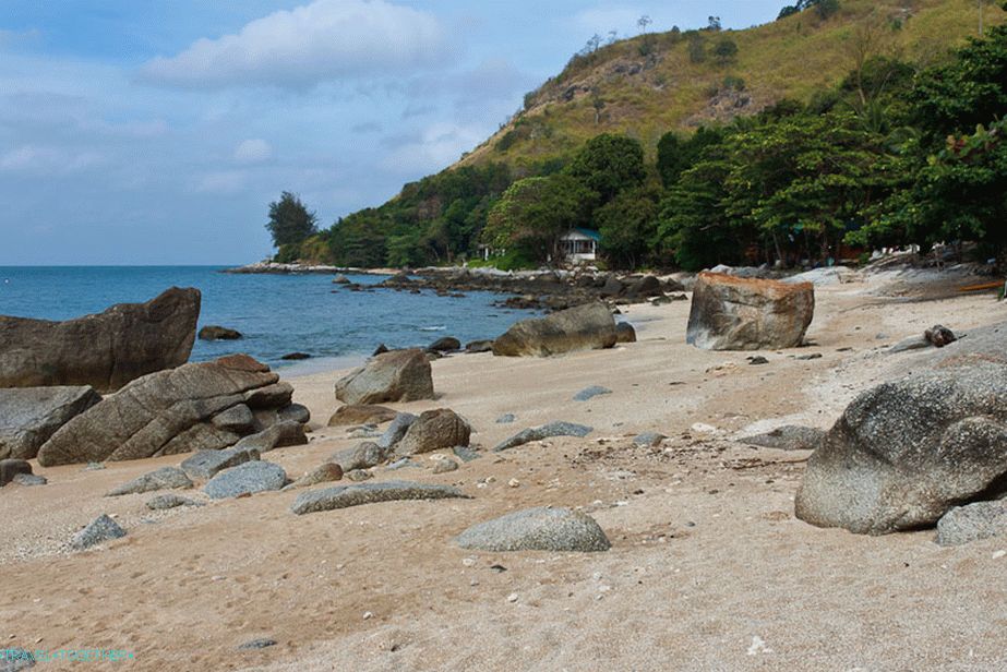 Plaža bez naslova pored Nai Harn