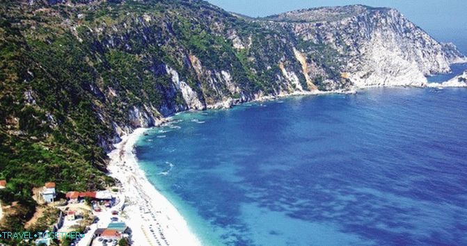 Odmor u Grčkoj bez sunarodnika: Kefalonija, Naksos, Paros