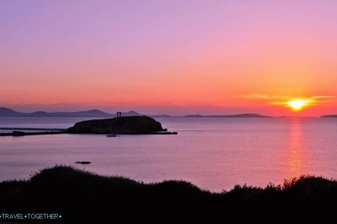 Odmor u Grčkoj bez sunarodnika: Kefalonija, Naksos, Paros