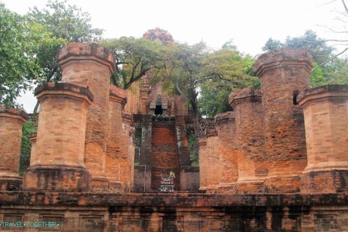 Nha Trang, tornjevi od Thyam Po Nagar