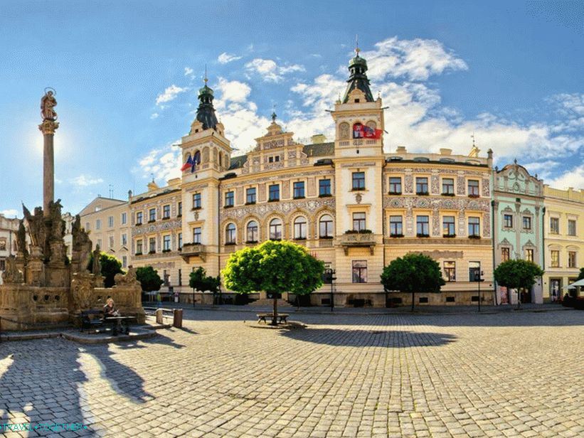 Mariana kolona i gradska vijećnica