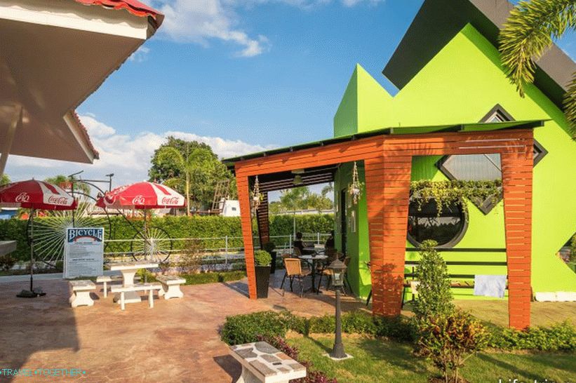 Inverted House in Pattaya - atrakcija za djecu i selfimanove