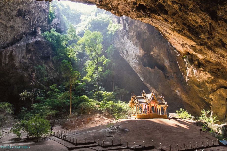 Phraya Nakhon Cave and Temple