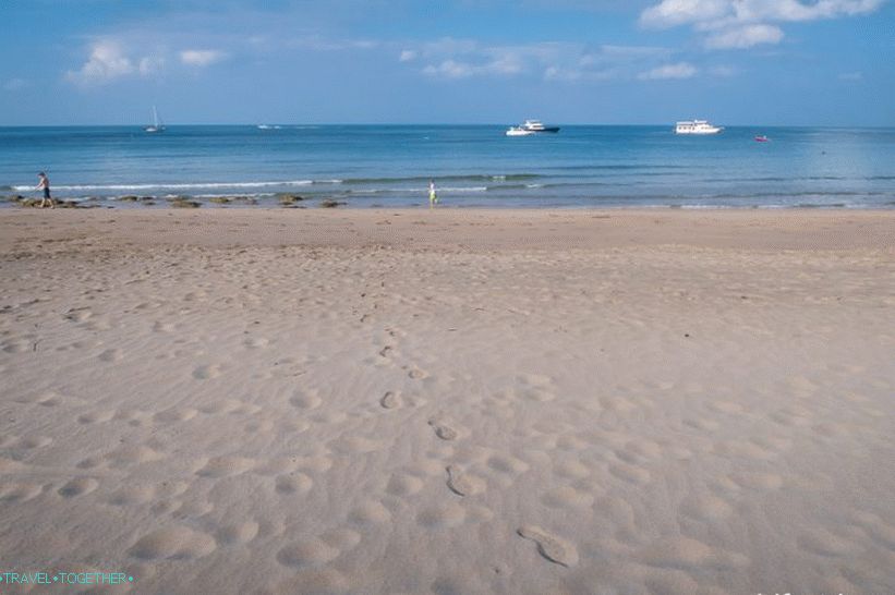 Ba Kan Tiang Bay Beach - mjesto za miran odmor na Lanti