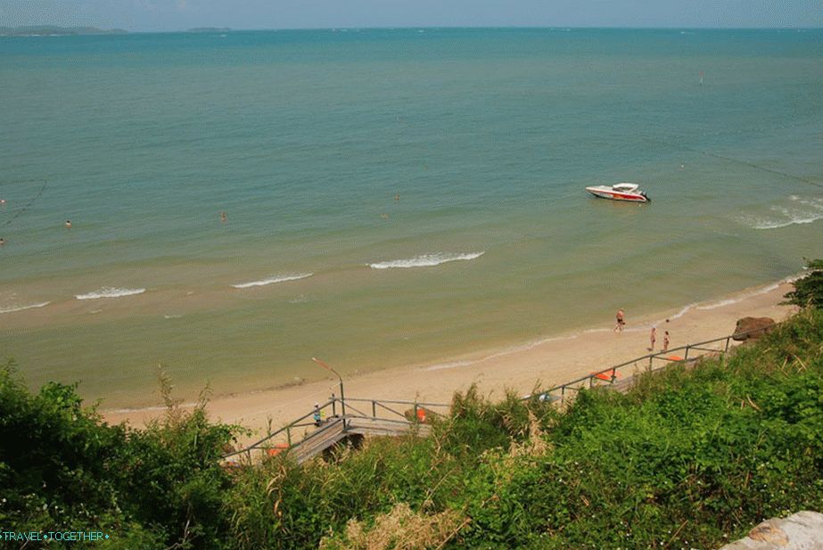 Pogled na udobnu plažu