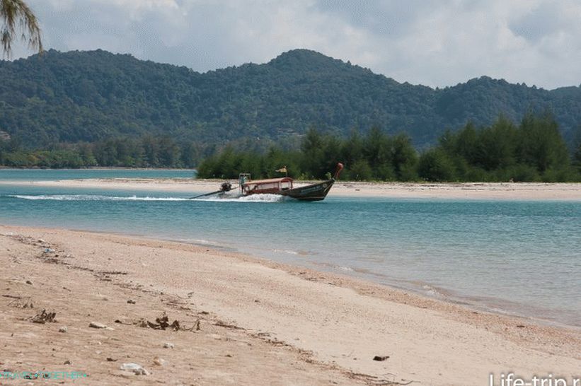 Ostrvo na levoj ivici Pan Beacha