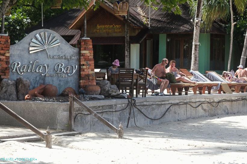 zapad-railay-beach-08