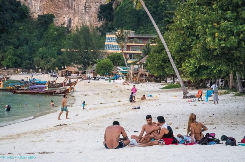 Plaža Thon Sai - glavna plaža Phi Phi Don Islanda