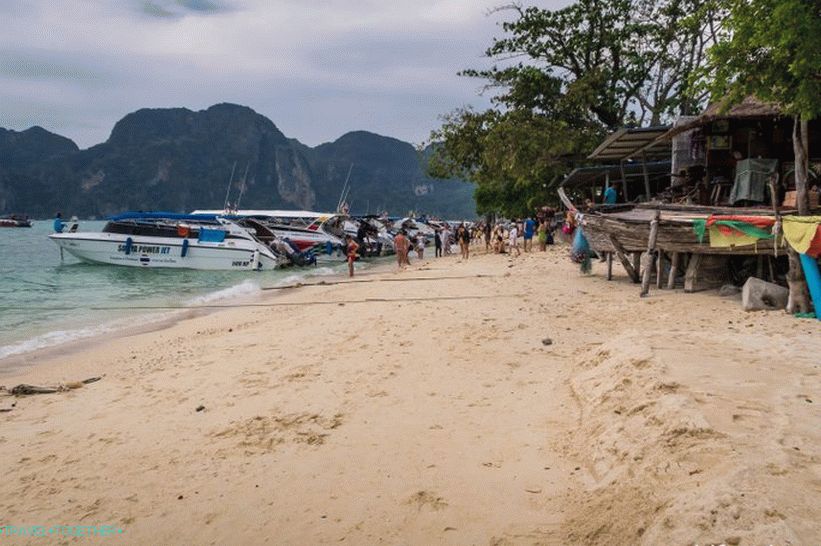 Plaža Thon Sai - glavna plaža Phi Phi Don Islanda