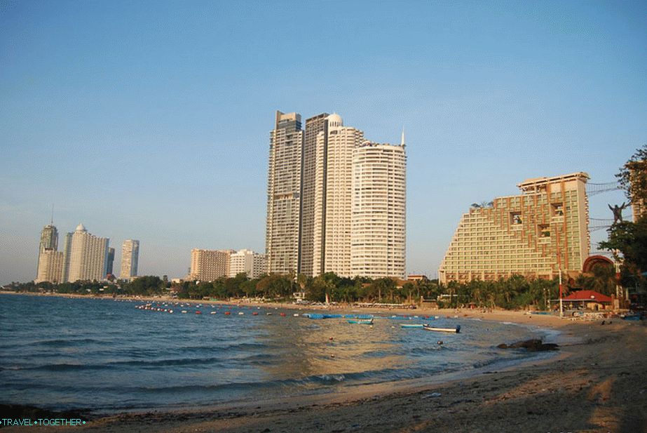 Pogled na Wongamat s rta u južnom dijelu plaže
