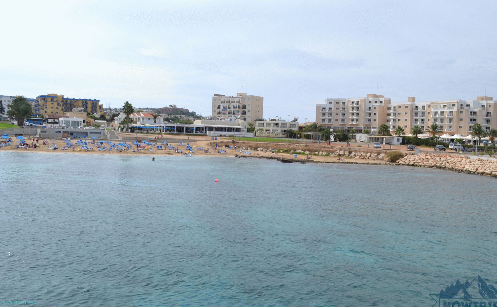 Pogled na plažu protara