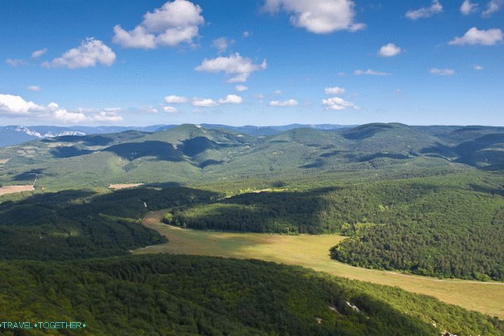 Pogled sa litica Yuzyk-Khaya. Krim.